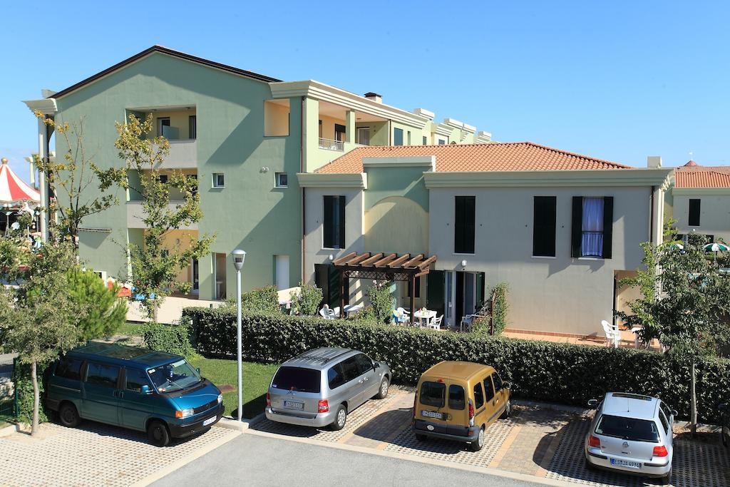 Farnie Lido Altanea